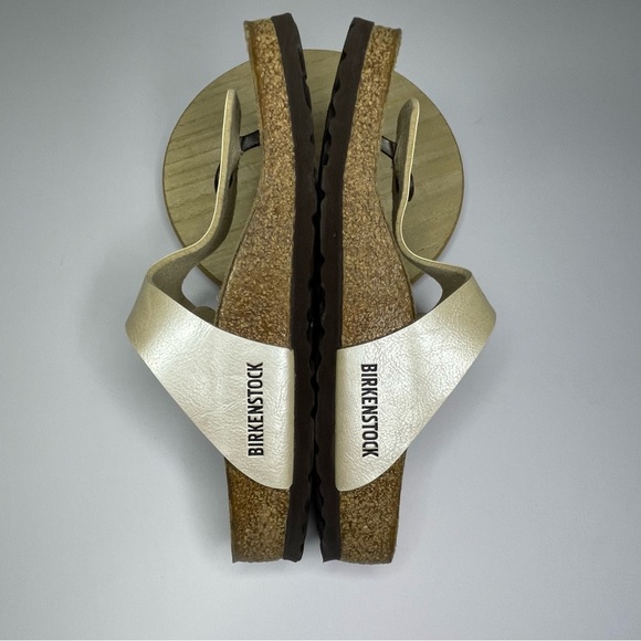 Birkenstock Gizeh Sandals Women’s EU 37 US 6 Gold Metallic Birko-Flor Thong - Picture 10 of 15